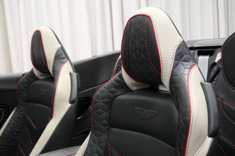 2023 Aston Martin DBS Superleggera