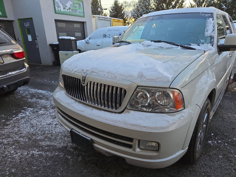 2006 Lincoln Navigator for sale at Lehigh Valley Truck n Auto LLC. in Schnecksville PA