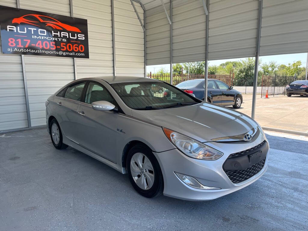 2013 Hyundai SONATA Hybrid for sale at Auto Haus Imports in Grand Prairie, TX