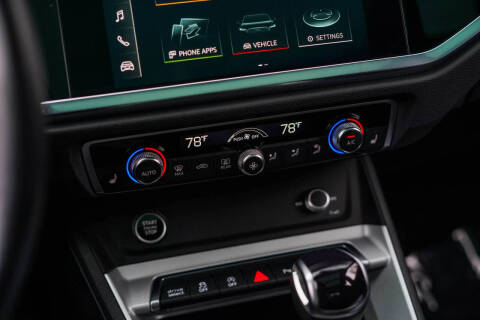 2022 Audi Q3 quattro S line Premium 45 TFSI