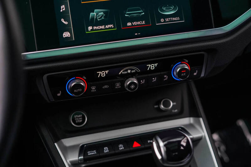 2022 Audi Q3 quattro S line Premium 45 TFSI