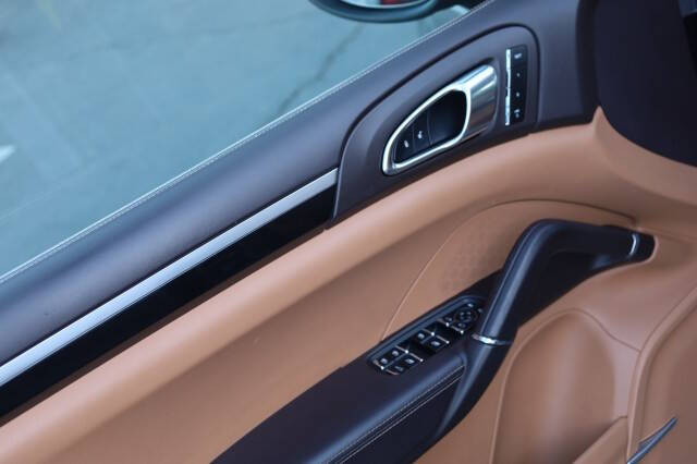 2014 Porsche Cayenne GTS