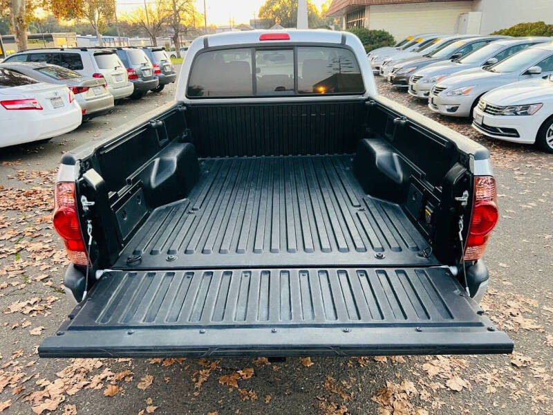 2006 Toyota Tacoma Base photo 8