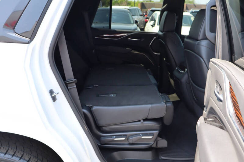 2023 Cadillac Escalade Luxury