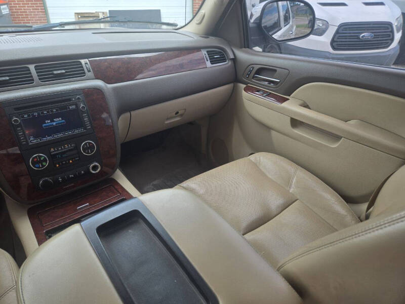 2011 Chevrolet Avalanche LTZ