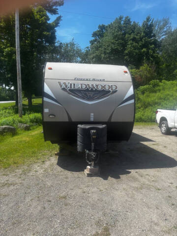 2017 Forest River 31 BKIS Wildwood