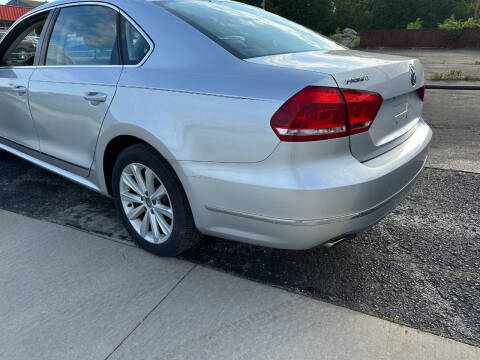 2012 Volkswagen Passat SEL Premium