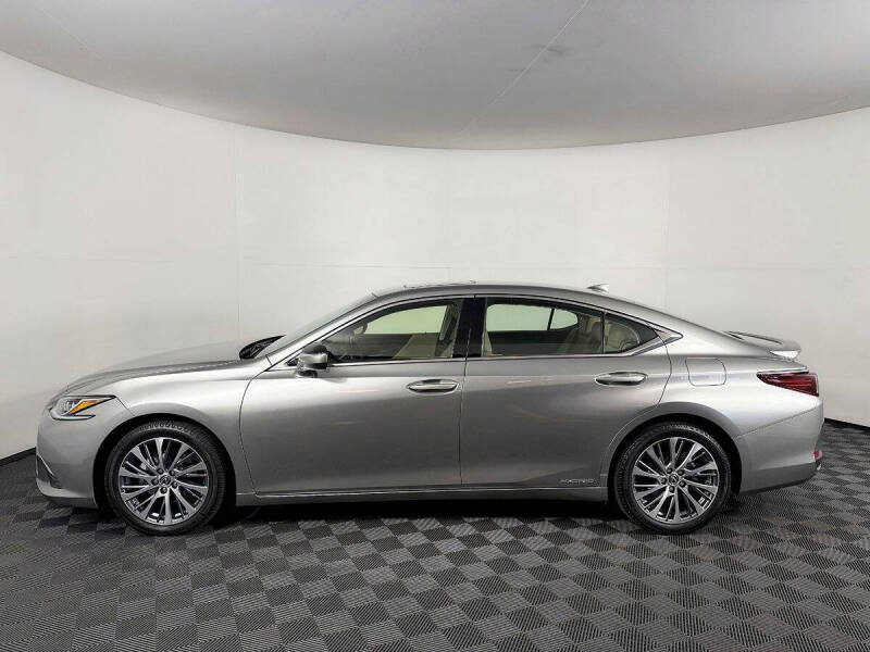 2019 Lexus ES 300h