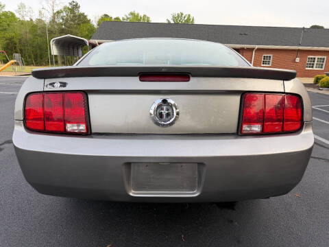2009 Ford Mustang V6 Deluxe