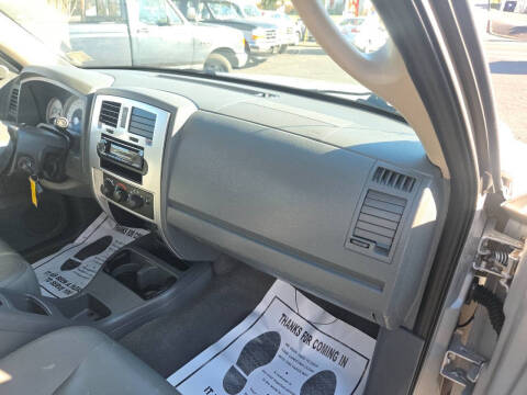 2005 Dodge Dakota Laramie