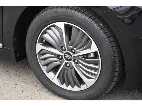 2022 Hyundai Ioniq Plug-in Hybrid SE