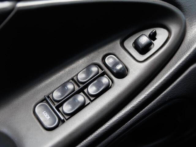 2002 Ford Mustang GT Deluxe