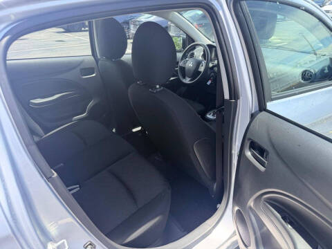 2024 Mitsubishi Mirage ES