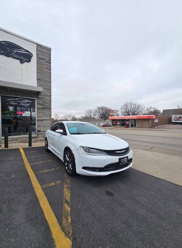 2015 Chrysler 200 S