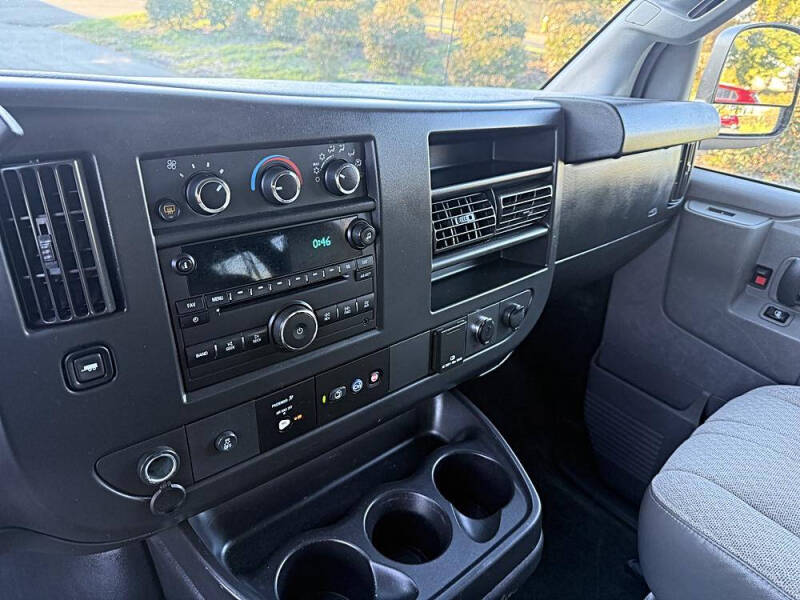 2017 Chevrolet Express LT 3500