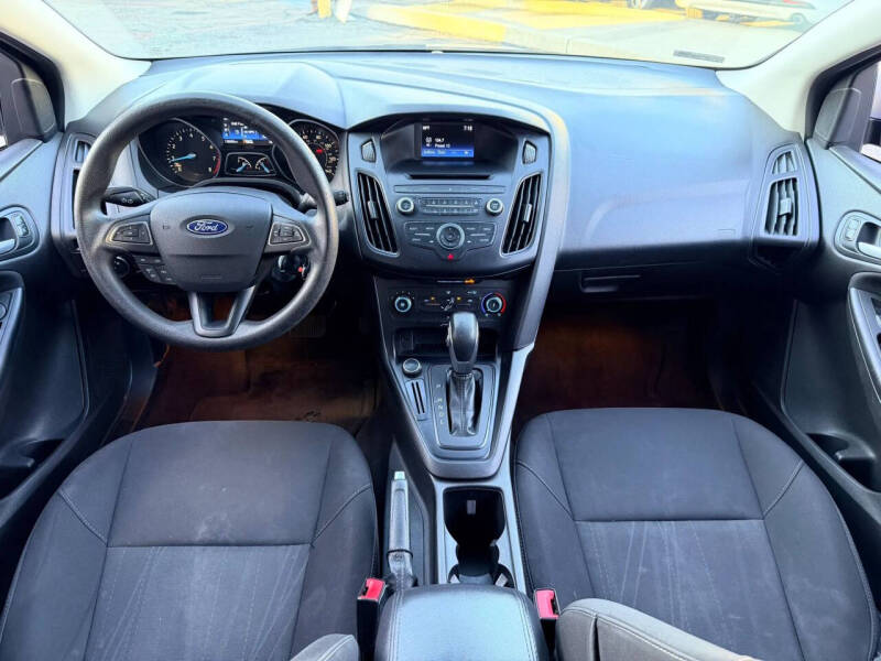 2017 Ford Focus SE