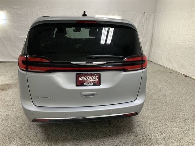 2023 Chrysler Pacifica Touring