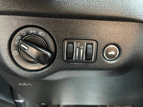 2017 Dodge Charger SE