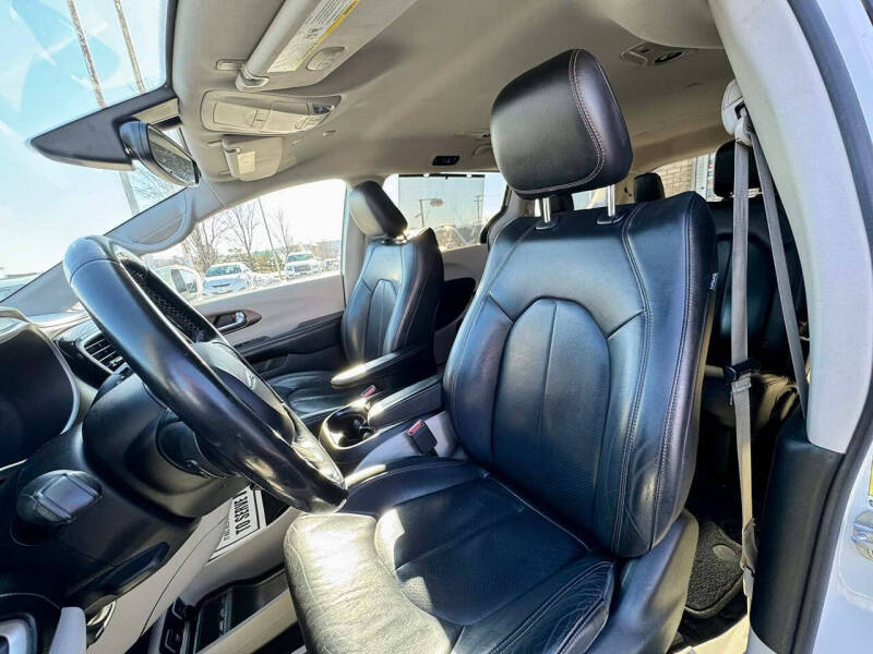2019 Chrysler Pacifica Touring L