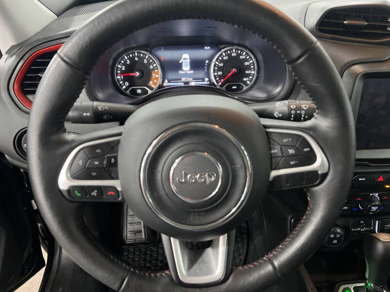 2023 Jeep Renegade Trailhawk