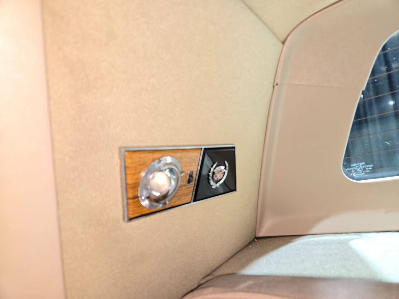 1981 Cadillac Fleetwood Brougham 74