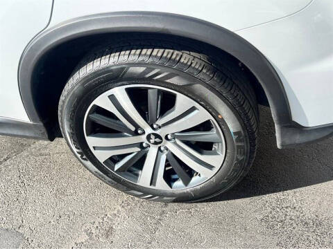 2024 Mitsubishi Outlander Sport SE