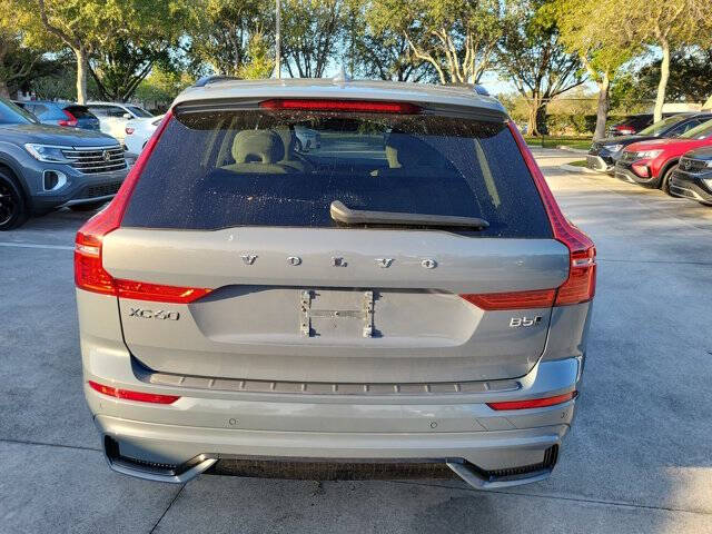 2024 Volvo XC60 B5 Plus Dark Theme