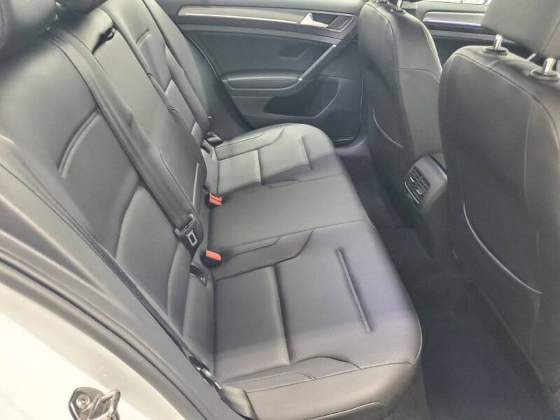 2017 Volkswagen e-Golf SEL Premium