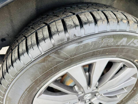 2017 Nissan Pathfinder SV