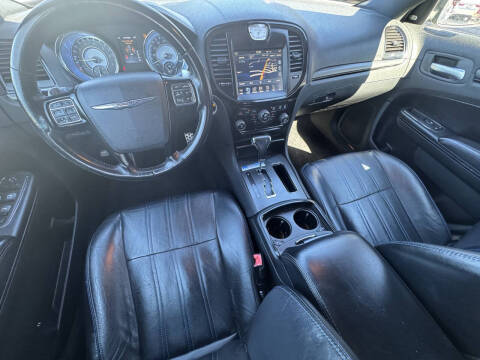 2012 Chrysler 300 MOPAR 12