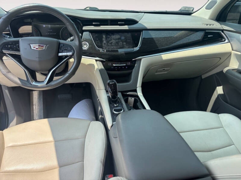 2020 Cadillac XT6 Premium Luxury