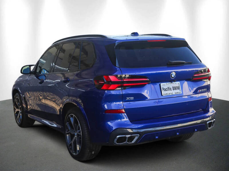 2025 BMW X5 M60i