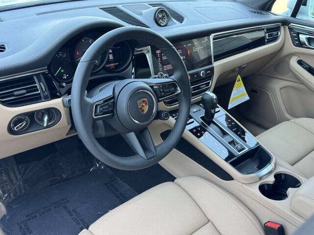 2025 Porsche Macan S