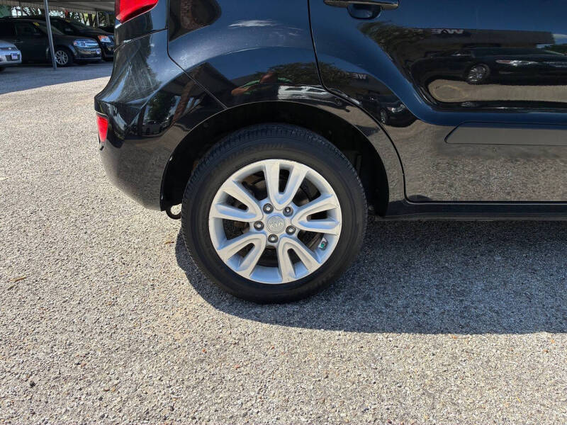 2012 Kia Soul +