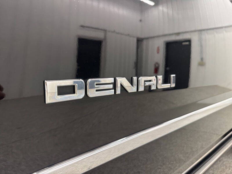 2020 GMC Yukon Denali
