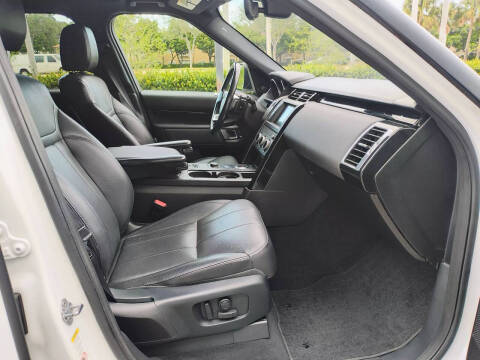 2017 Land Rover Discovery SE