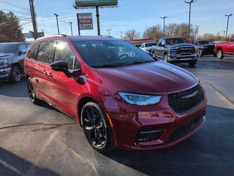 2026 Chrysler Pacifica Select