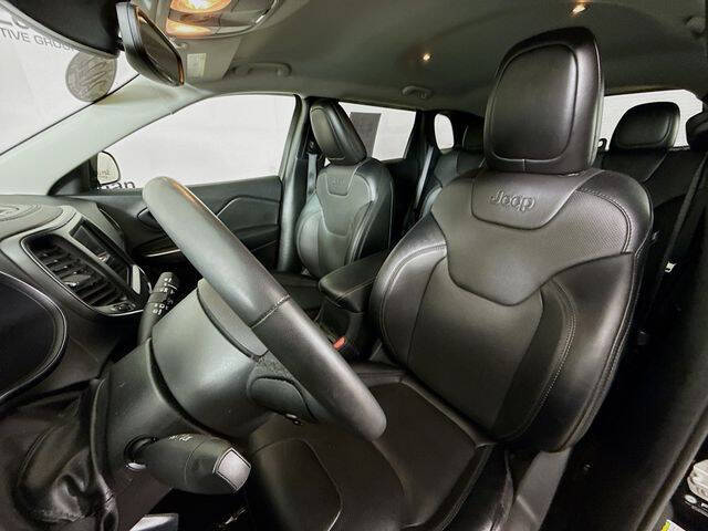 2022 Jeep Cherokee Latitude Lux