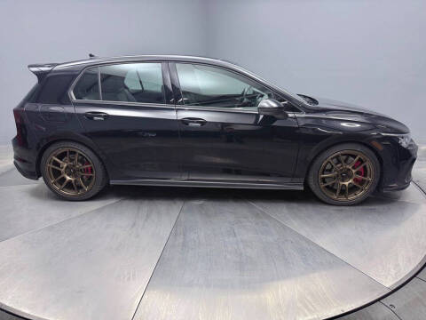 2023 Volkswagen Golf GTI SE