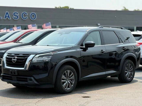 2022 Nissan Pathfinder SV