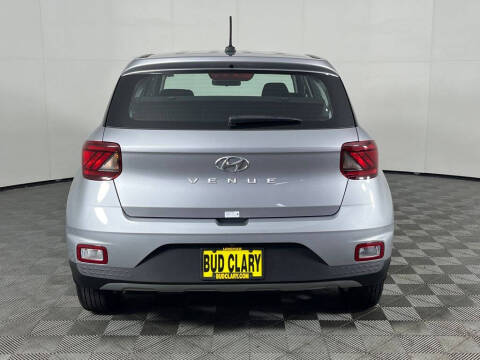 2026 Hyundai Venue SE