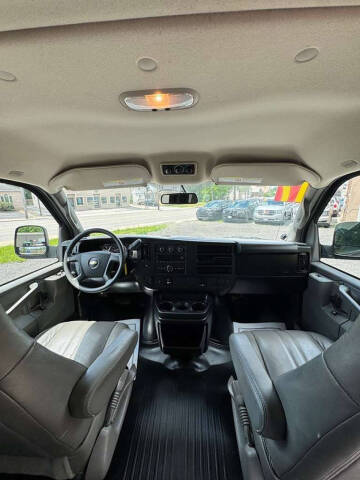 2017 Chevrolet Express LS 3500