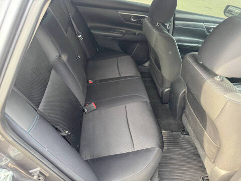 2016 Nissan Altima 2.5 SR