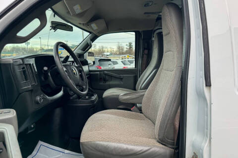 2017 Chevrolet Express 2500