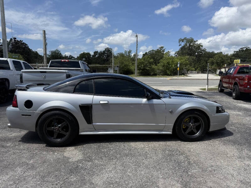 2004 Ford Mustang GT Deluxe