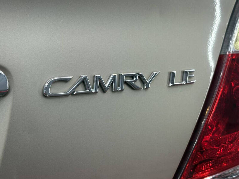 2005 Toyota Camry LE