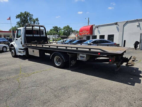 2020 Freightliner M2 106