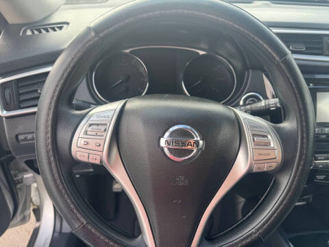 2016 Nissan Rogue SV