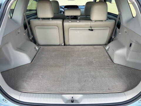 2016 Toyota Prius v Four