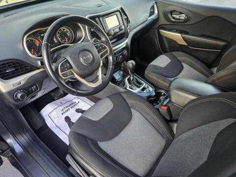 2017 Jeep Cherokee Sport Altitude